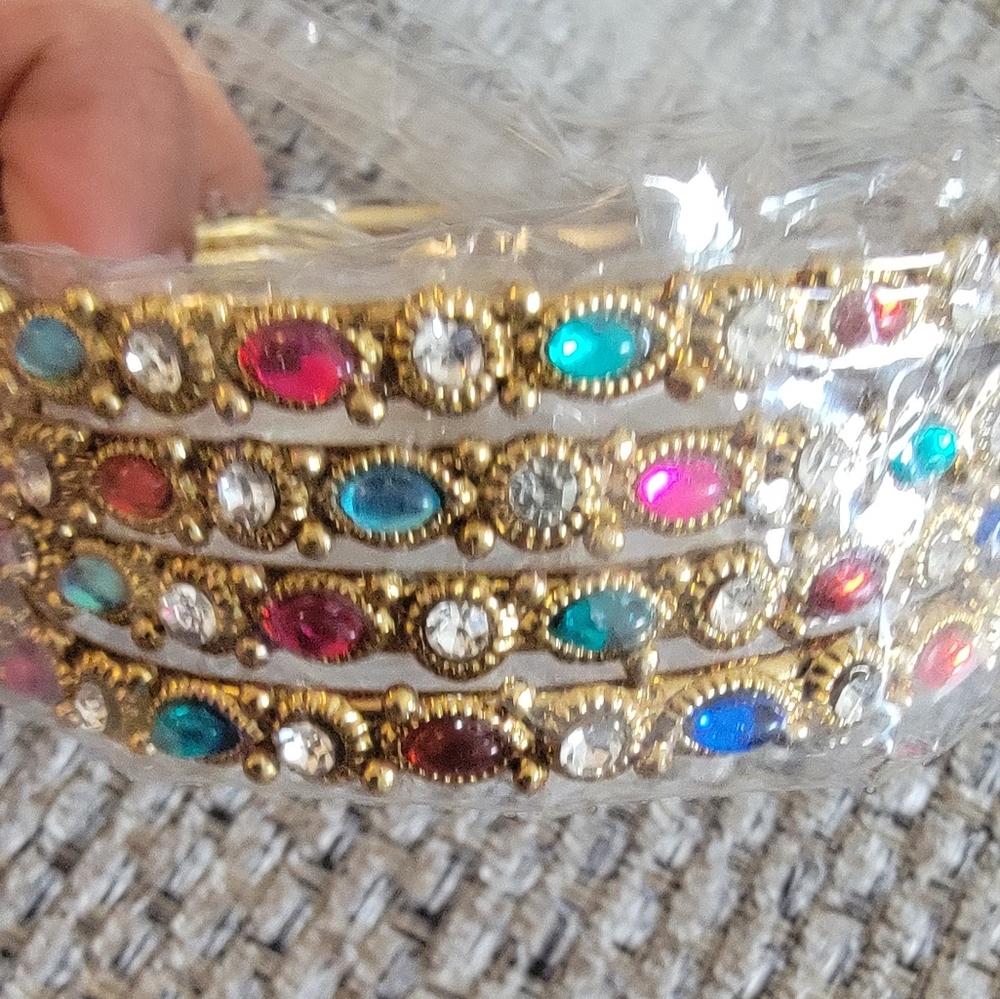 Multi color bangles - Picture 5 of 5